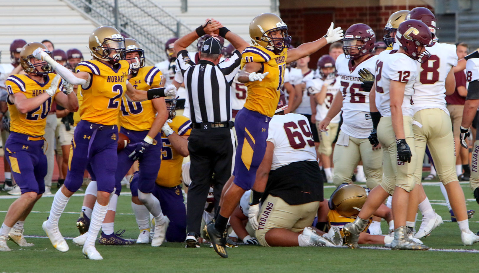 Chesterton/Hobart, Football